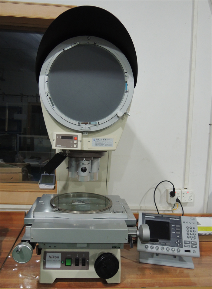 精密光學(xué)投影測量機(jī)